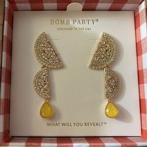 BP Market Fresh “Under The Orange Tree” Pierced Earrings 🍋